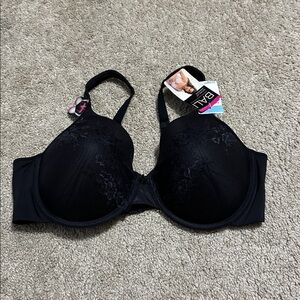 Bali natural lift bra black size 40C NWT
Lace